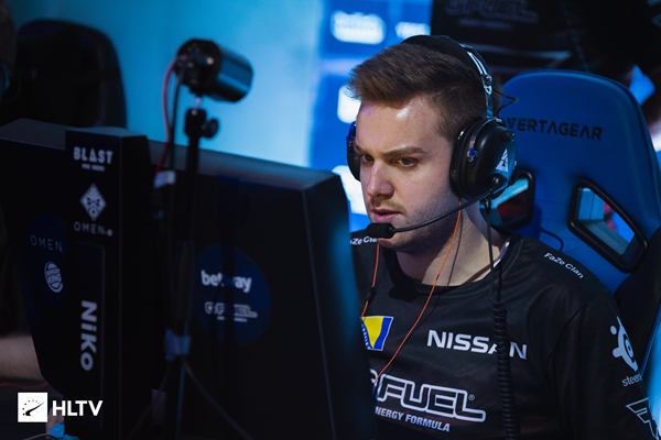 LPL夏季赛W3D4：Jiejie对位Milkyway，OMG追寻首胜