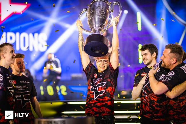 我很幸运能赢，但我注定要失败！ TyLoo 在三次加时赛中被 GL 横扫，并在瑞士轮中连续输掉三场比赛后被淘汰