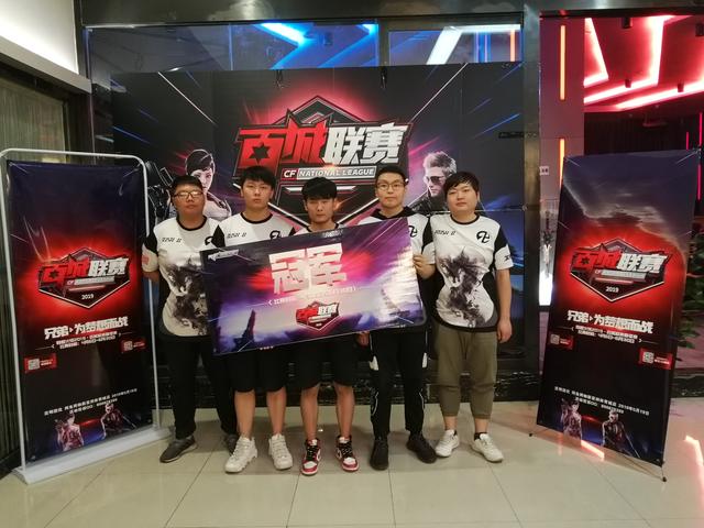 NAVI、FaZe 和 Falcons 晋级 2025 年 StarLadder 布达佩斯 Major 的季后赛