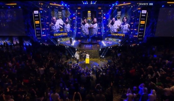 Doinb：陪练团加强了，微博的人也过去了