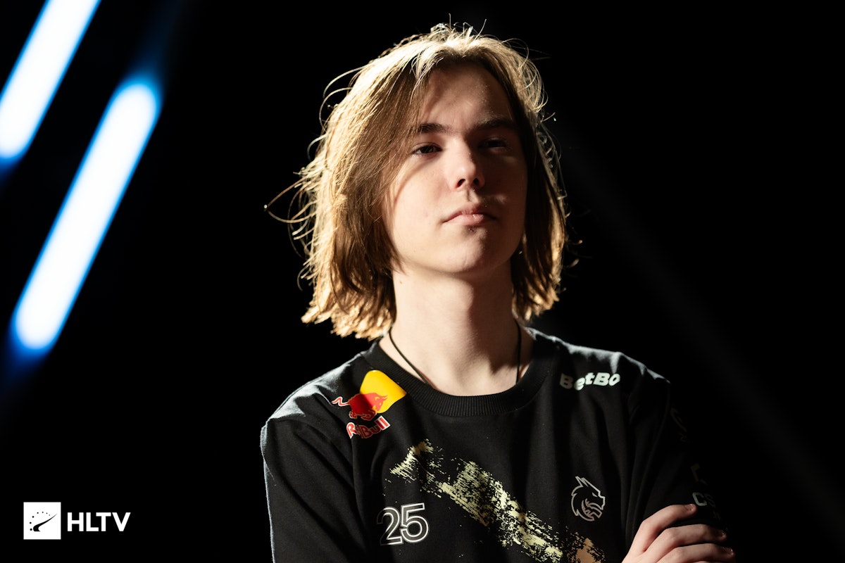 ClearLove 职业统计回顾：593场比赛，70.7% 胜率，1833击杀