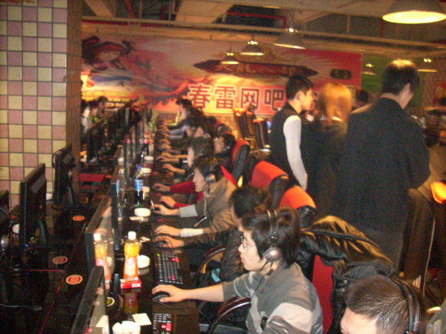 LPL转会期末大新闻，RNG冠军阵容被拆，Uzi离队